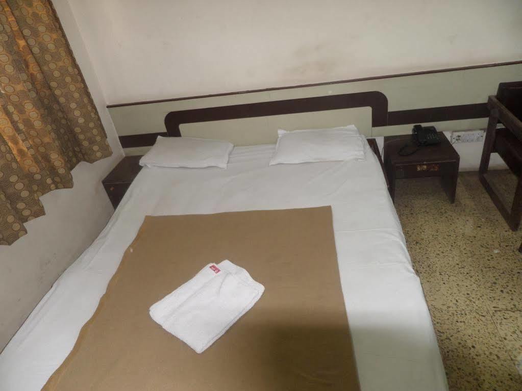 Hotel Shilpa Nashik Zewnętrze zdjęcie